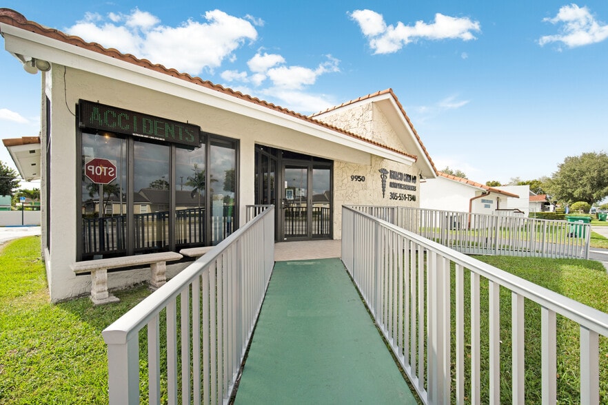 9950 40th St, Miami, FL for sale - Building Photo - Image 3 of 31
