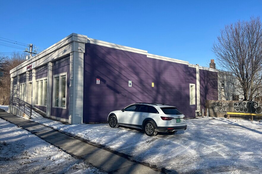 276 North Ave, Burlington, VT à vendre - Photo du bâtiment - Image 2 de 10