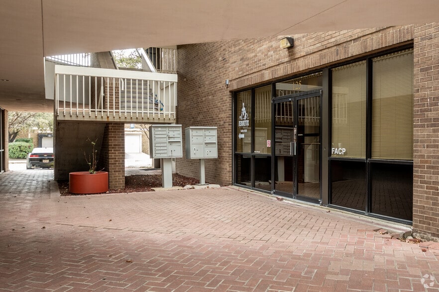 1100 E Campbell Rd, Richardson, TX for lease - Building Photo - Image 2 of 6