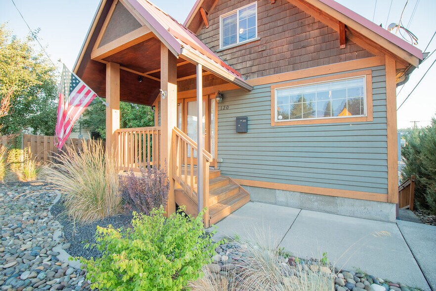 120 N Line St, Moscow, ID à louer - Photo du bâtiment - Image 2 de 2