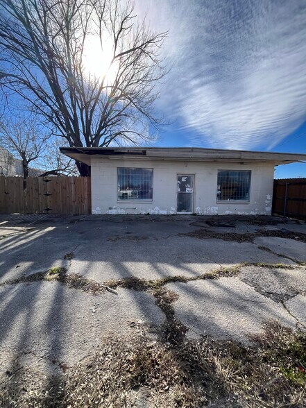 3354 Mansfield Hwy, Forest Hill, TX à vendre - Photo du bâtiment - Image 1 de 6