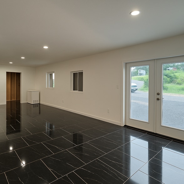 4980 Mobile Hwy, Pensacola, FL à vendre - Photo du bâtiment - Image 2 de 8