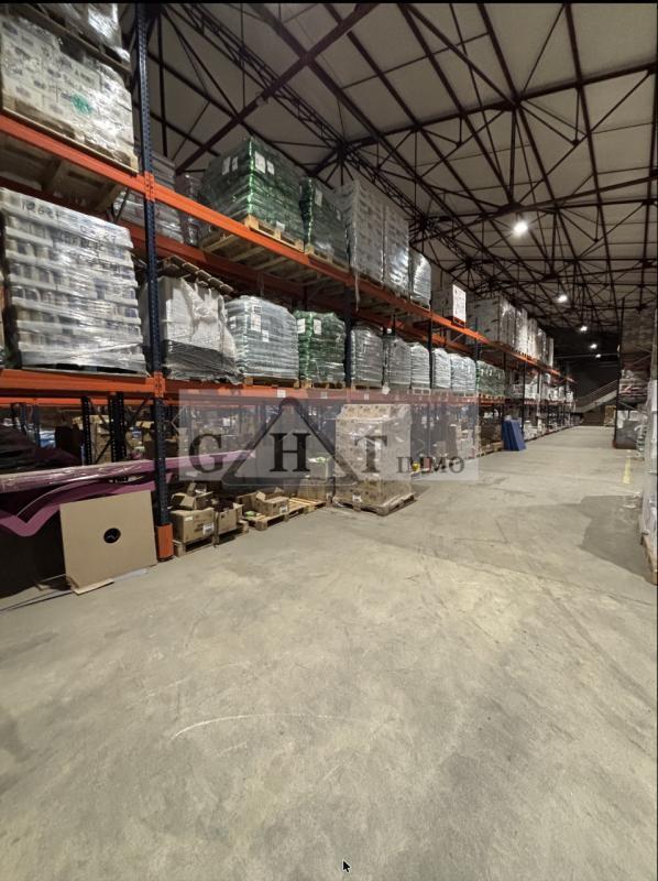 Industrial in Villeneuve-la-Garenne for lease Interior Photo- Image 1 of 5