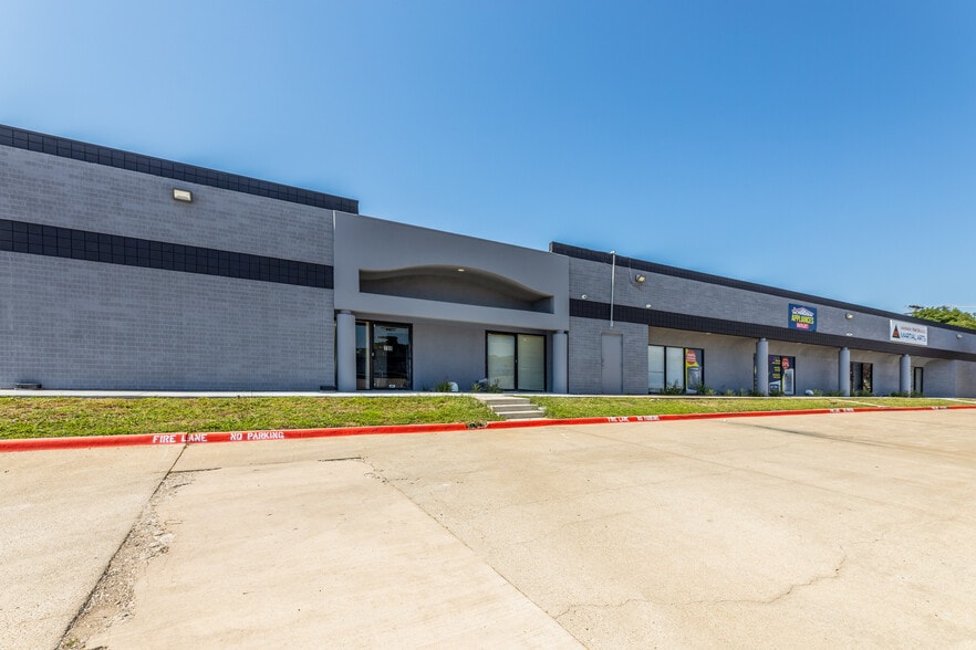 City Line Business Center portfolio of 2 properties for sale on LoopNet.ca - Building Photo - Image 3 of 13