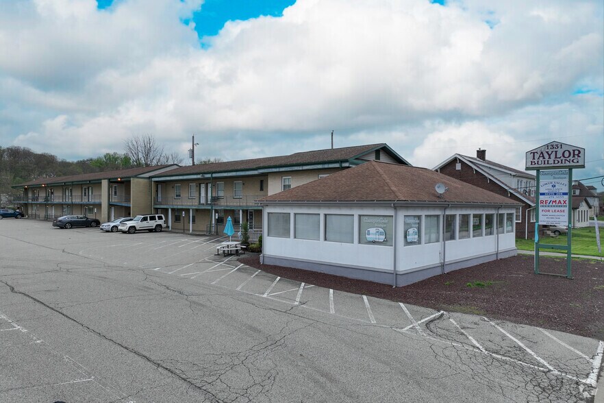 1331 Freeport Rd, Cheswick, PA à vendre - Photo du bâtiment - Image 1 de 4