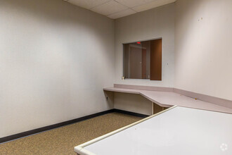 2444 Morris Ave, Union, NJ for lease Interior Photo- Image 2 of 8