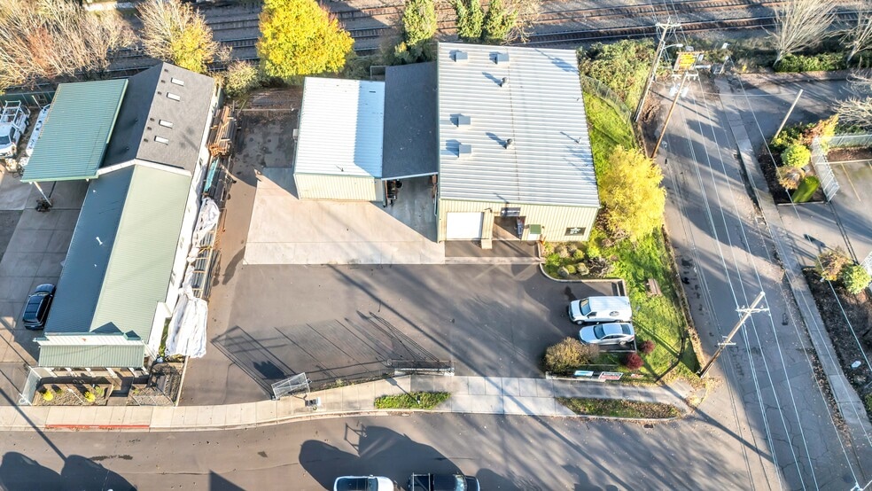 15464 SE 94th Ave, Clackamas, OR for sale - Building Photo - Image 2 of 44