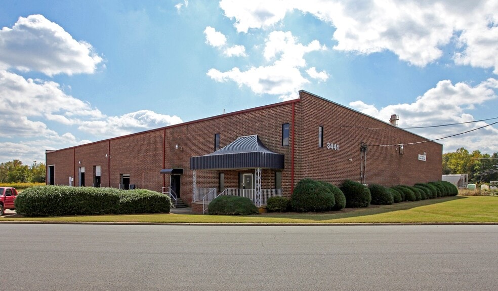 3000 Planters Pl, Charlotte, NC for lease - Primary Photo - Image 1 of 10