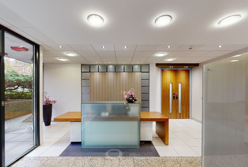 33-35 Cathedral Rd, Cardiff à louer - Numérisation 3D de Matterport - Image 2 de 7