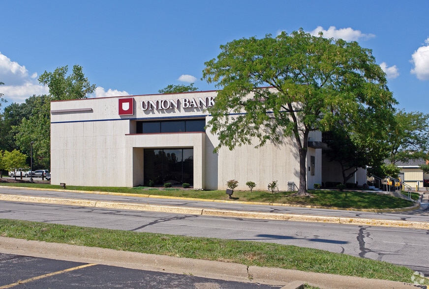 4340 S Noland Rd, Independence, MO for sale - Building Photo - Image 2 of 16