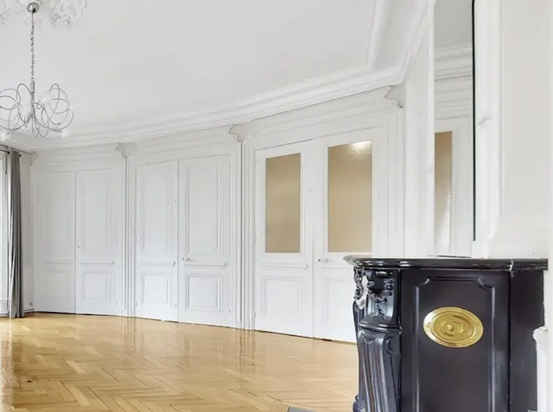 36 Rue Godot De Mauroy, Paris à louer - Photo du bâtiment - Image 3 de 5