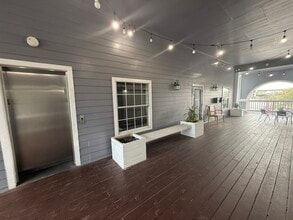 605 Bradford Ave, Kemah, TX à louer Photo intérieure- Image 1 de 10