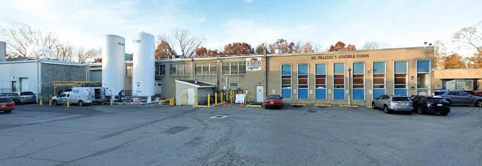 5 Boumar Pl, Elmwood Park, NJ for sale - Primary Photo - Image 1 of 3