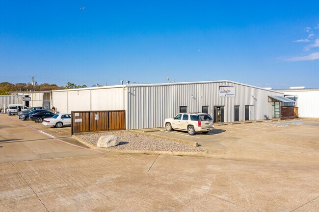 Plus de détails pour 1210 Metro Park Blvd, Lewisville, TX - Industriel à louer