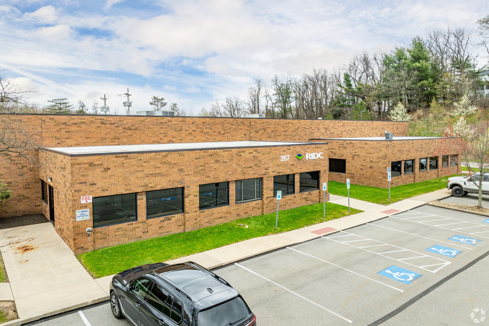 267 Kappa Dr, Pittsburgh, PA for lease Building Photo- Image 1 of 15