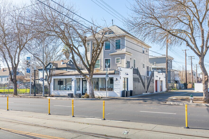 318 12th St, Sacramento, CA à vendre - Photo du bâtiment - Image 1 de 30