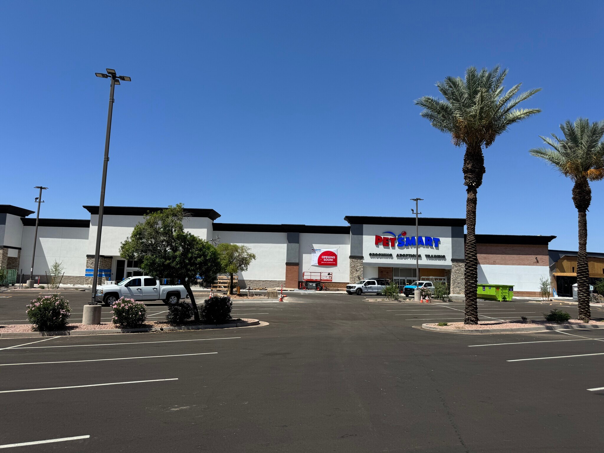 2055 N Alma School Rd, Chandler, AZ à louer Photo du bâtiment- Image 1 de 43