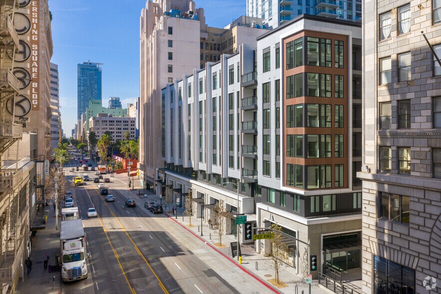 437 S Hill St, Los Angeles, CA à louer - Photo du bâtiment - Image 1 de 4