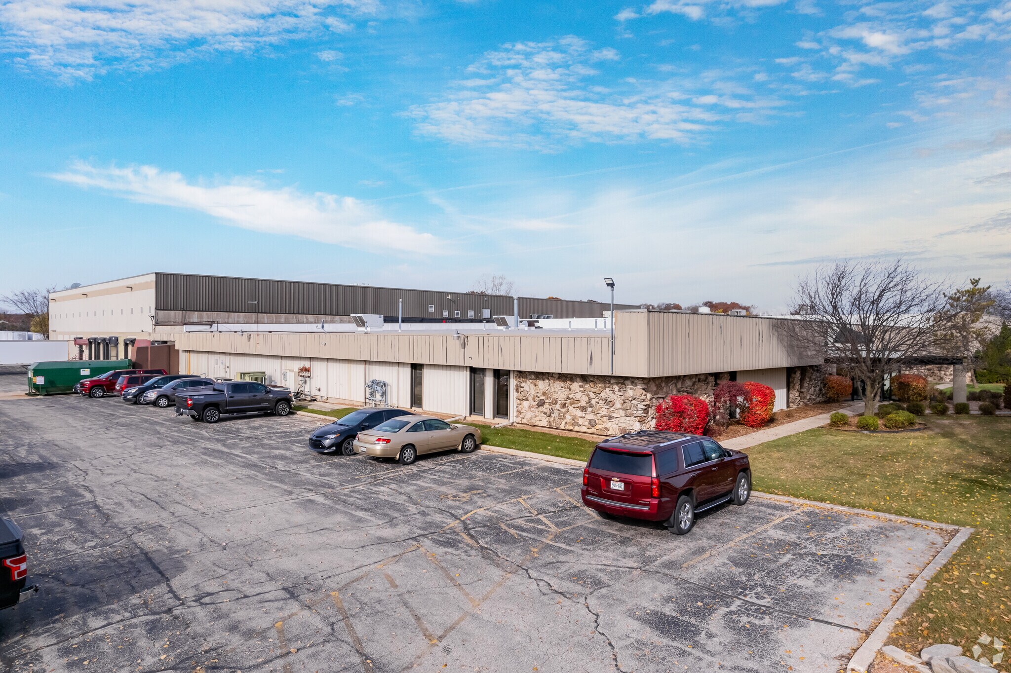 W194N11381 McCormick Dr, Germantown, WI for lease Building Photo- Image 1 of 14