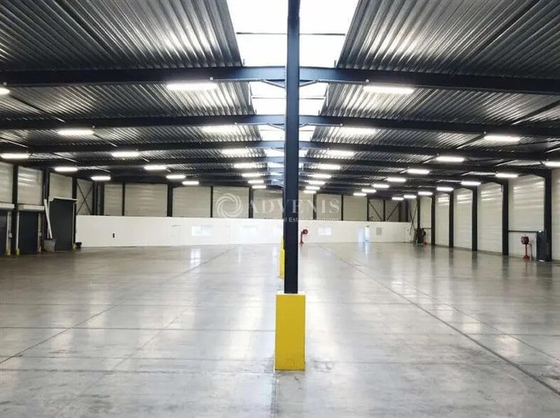 Industrial in Roncq for lease - Interior Photo - Image 3 of 5