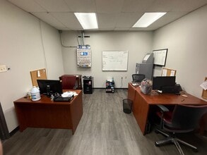 8625 Indiana Pl, Merrillville, IN for lease Interior Photo- Image 2 of 5