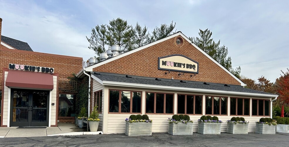 1141 Walker Rd, Great Falls, VA à vendre - Photo du bâtiment - Image 1 de 1