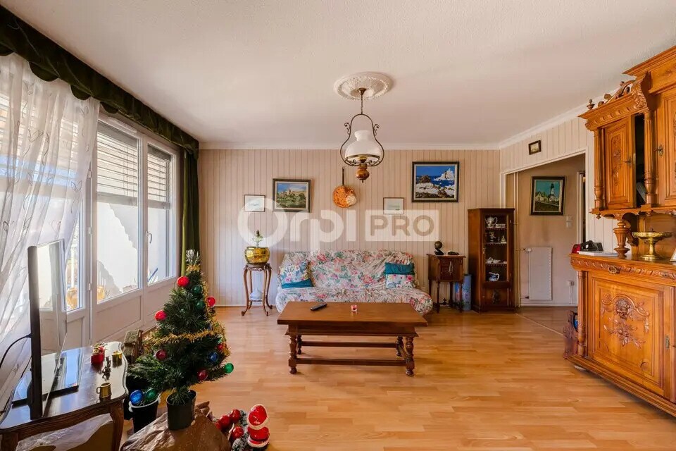 Office in Lyon for sale Interior Photo- Image 1 of 13