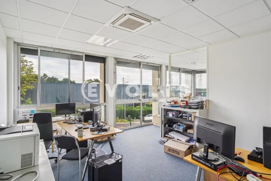 Bureau dans Palaiseau à vendre - Photo du bâtiment - Image 3 de 11