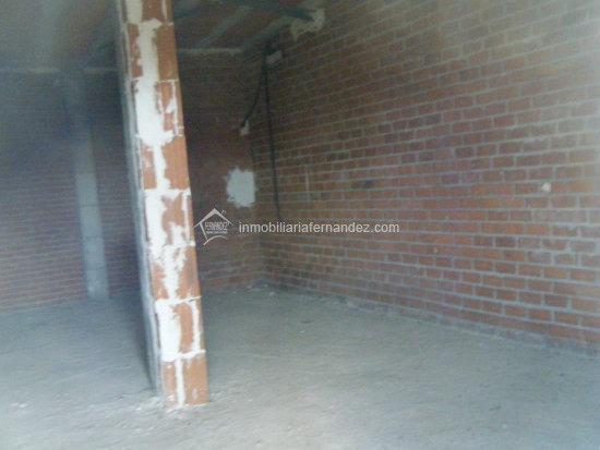 Commerce de détail dans Cáceres, Cáceres à vendre - Photo du bâtiment - Image 2 de 9