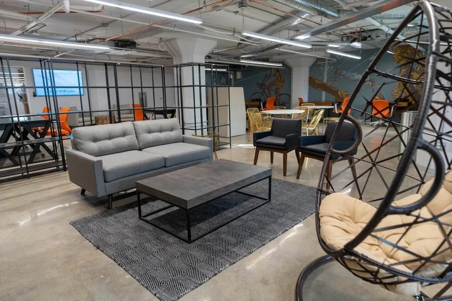 2721 Cesar Chavez Blvd, Fresno, CA for lease - Interior Photo - Image 3 of 18