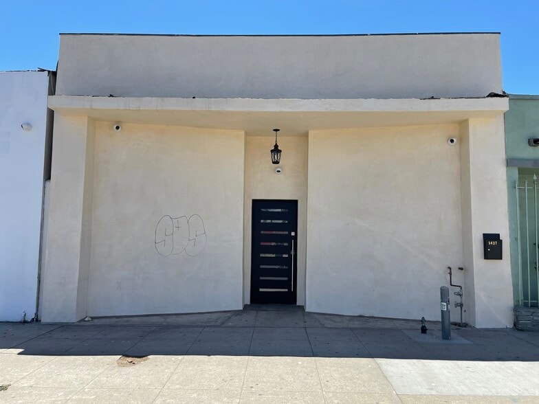5627 Cahuenga Blvd, North Hollywood, CA for sale - Primary Photo - Image 1 of 15
