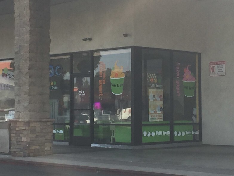 11805-11871 Artesia Blvd, Artesia, CA à louer - Photo du bâtiment - Image 3 de 4