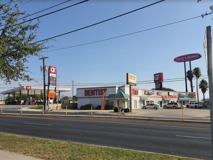 6806 W Military Dr, San Antonio, TX for lease - Building Photo - Image 3 of 8