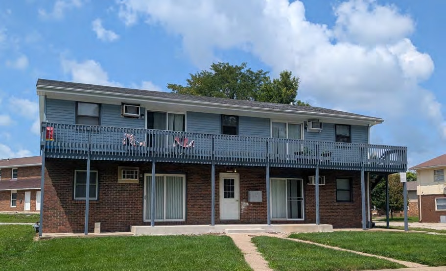 1007 Charlotte Dr, Normal, IL for sale - Primary Photo - Image 1 of 2