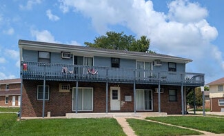 More details for 1007 Charlotte Dr, Normal, IL - Multifamily for Sale