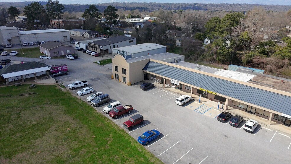 3242-3258 Cahaba Heights Rd, Birmingham, AL à louer - Photo du bâtiment - Image 2 de 19
