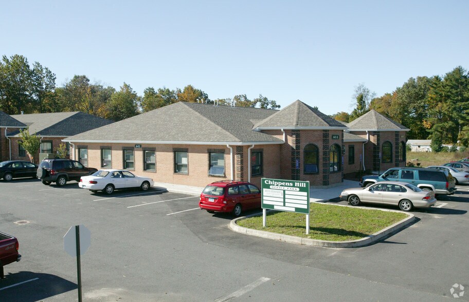 641 Clark Rd, Bristol, CT à vendre - Photo principale - Image 1 de 2