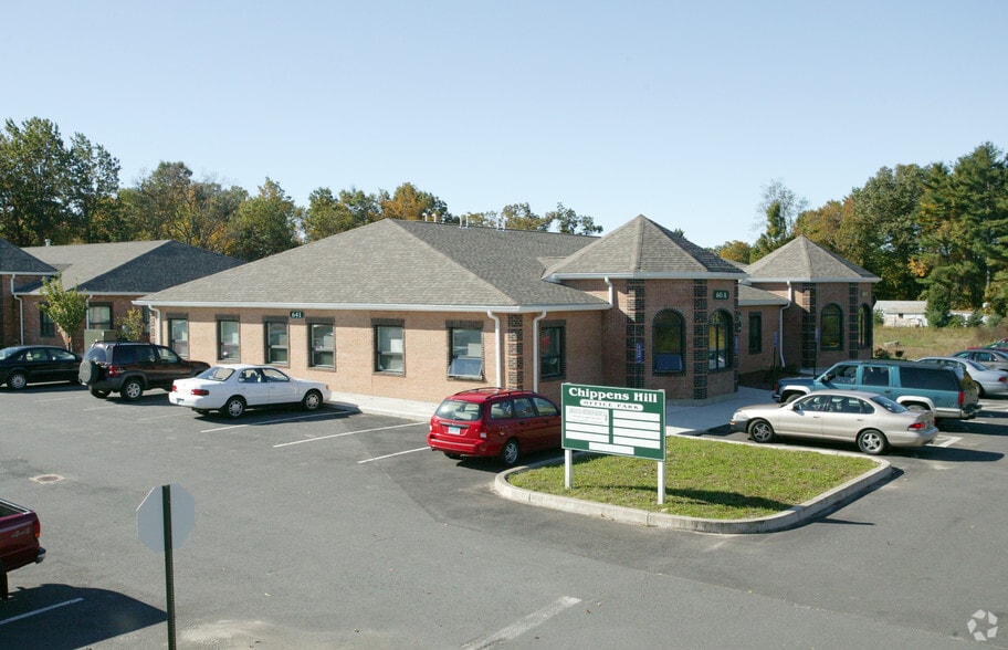 641 Clark Rd, Bristol, CT for sale - Primary Photo - Image 1 of 2