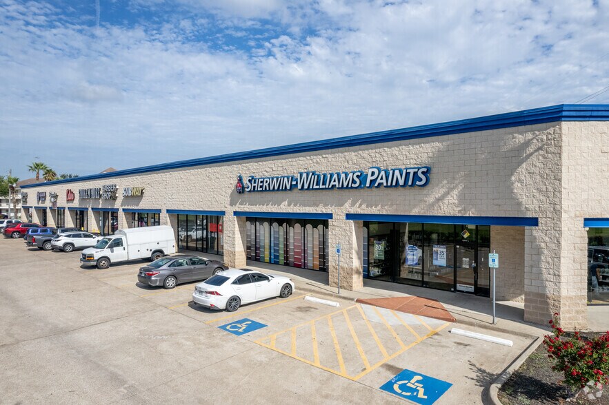 15327 Gulf Fwy, Houston, TX à louer - Photo du bâtiment - Image 3 de 22