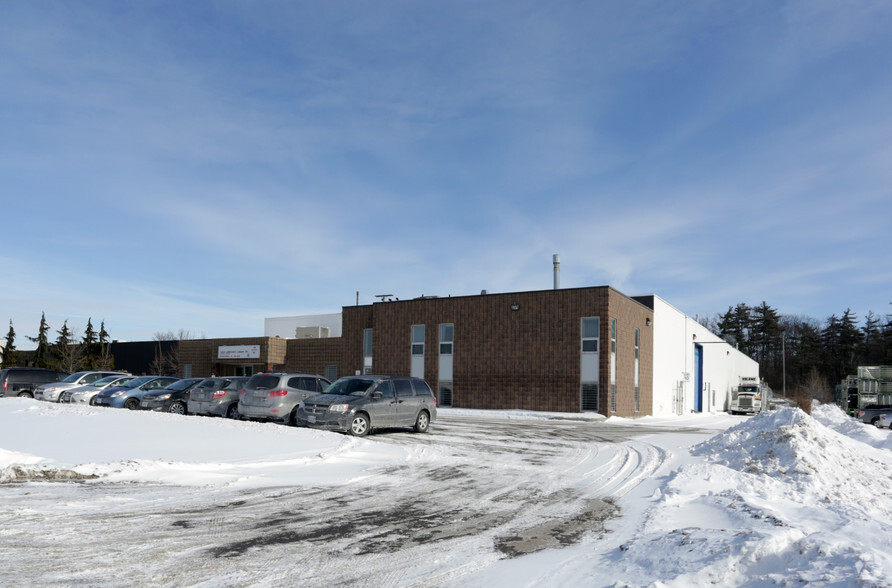 395 Dobbie Dr, Cambridge, ON for lease - Building Photo - Image 2 of 3