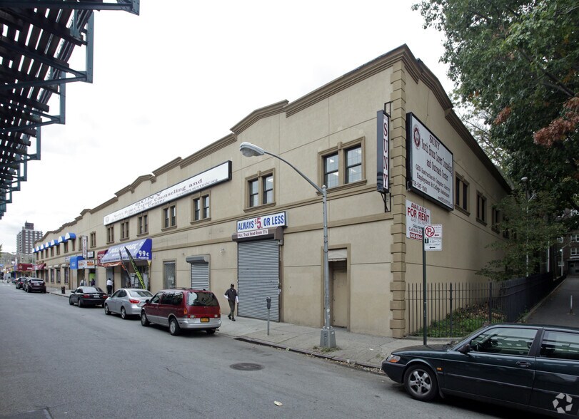 2901-2915 White Plains Rd, Bronx, NY à louer - Photo du bâtiment - Image 3 de 9