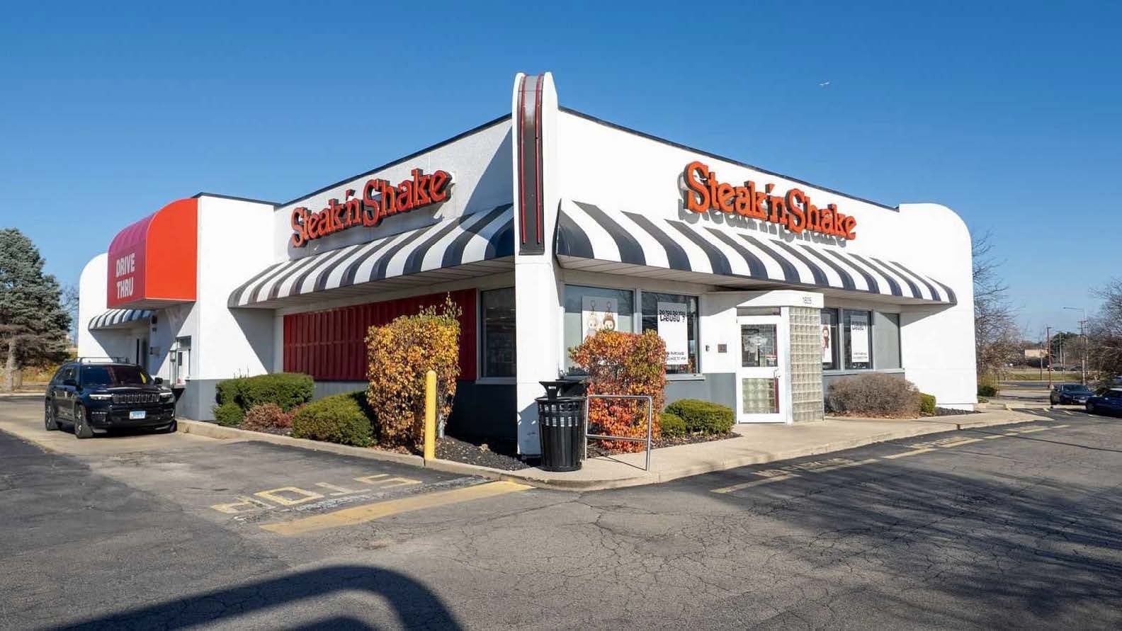 1825 Barrington Rd, Hoffman Estates, IL for sale Building Photo- Image 1 of 4