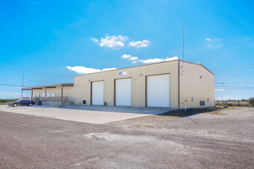 2020 Texas 35, Aransas Pass, TX à vendre - Photo du bâtiment - Image 2 de 7