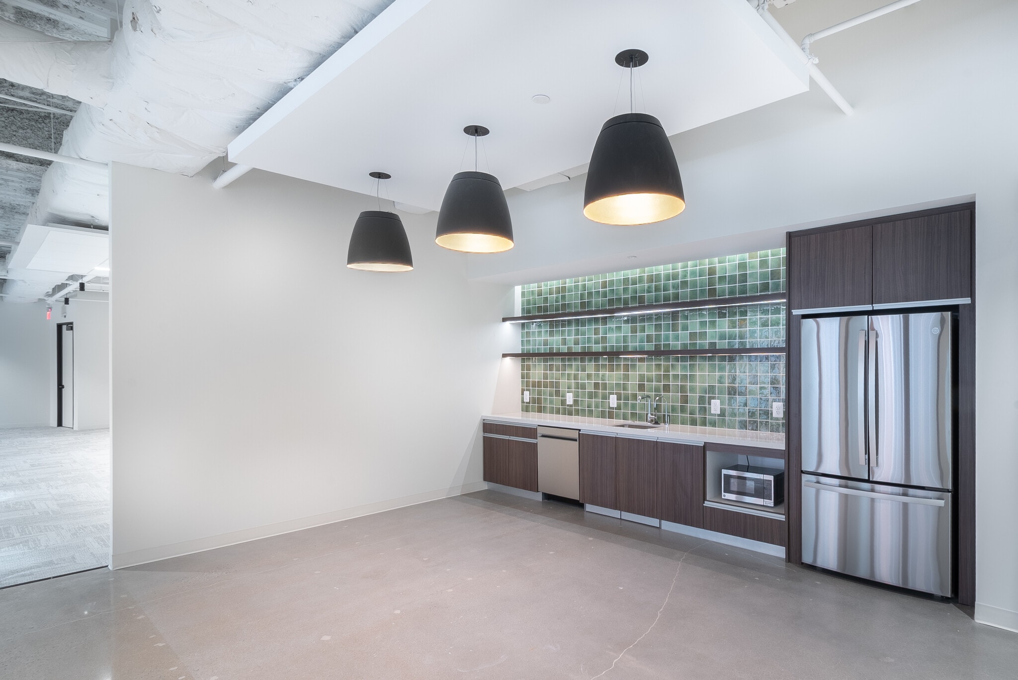 8010 Towers Crescent Dr, Vienna, VA for lease Interior Photo- Image 1 of 7