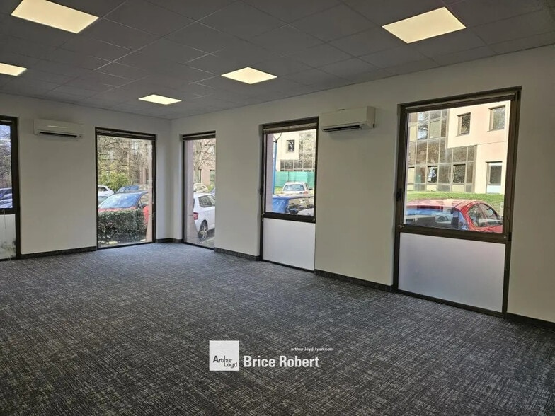 7 Allée Claude Debussy, Écully à louer - Photo intérieure - Image 3 de 4