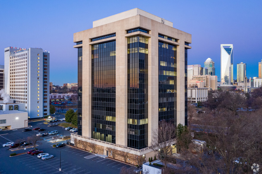 301 S McDowell St, Charlotte, NC à vendre - Photo principale - Image 1 de 1