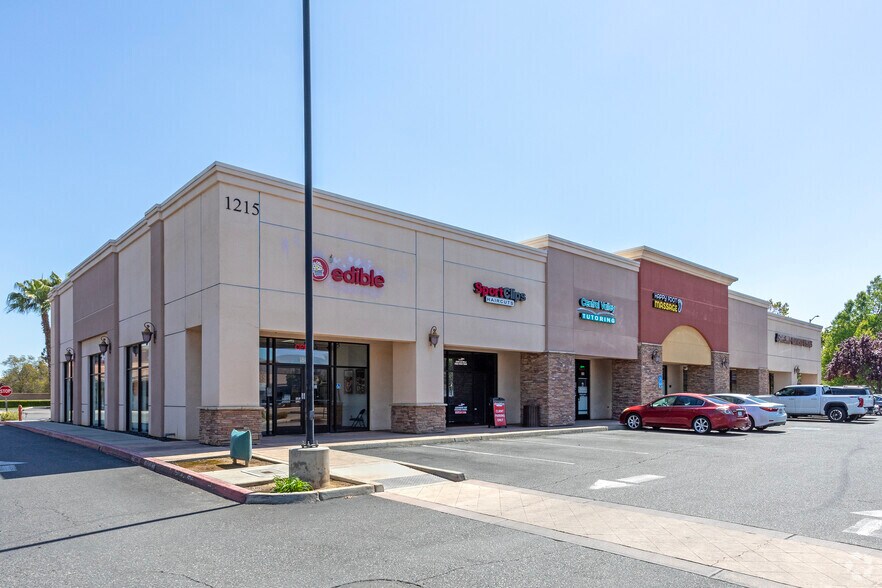 1215 N Willow Ave, Clovis, CA for sale - Primary Photo - Image 1 of 6