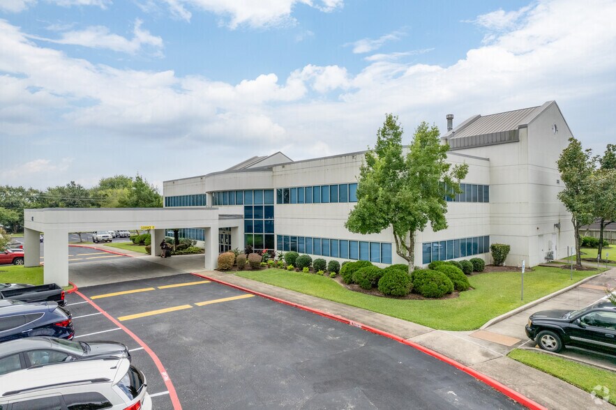 4102 Woodlawn Ave, Pasadena, TX à louer - Photo du bâtiment - Image 2 de 15