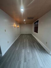 9842 Main St, Berlin, MD for lease Interior Photo- Image 2 of 17