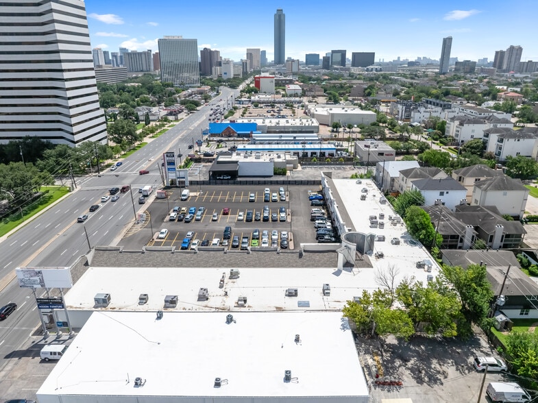5757 Westheimer Rd, Houston, TX for lease - Building Photo - Image 3 of 9